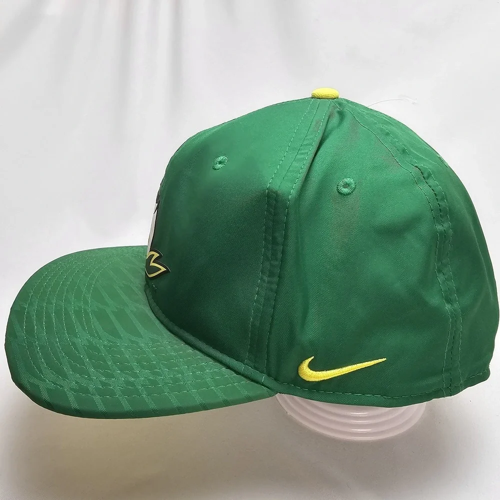 Nike *RARE*‎ Oregon Fighting Ducks Textured Bill Snapback Hat FA16 Green Yellow